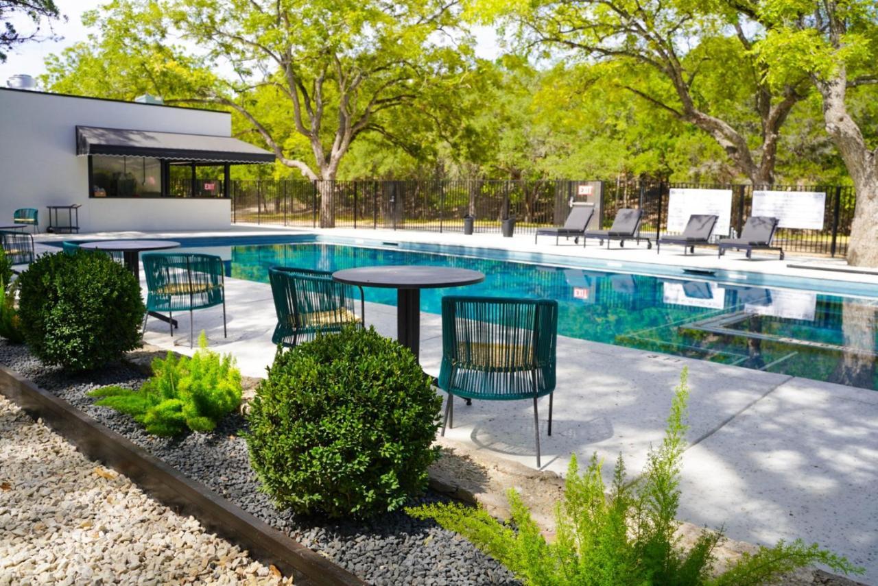 Wimberley Inn & Bar Exterior foto